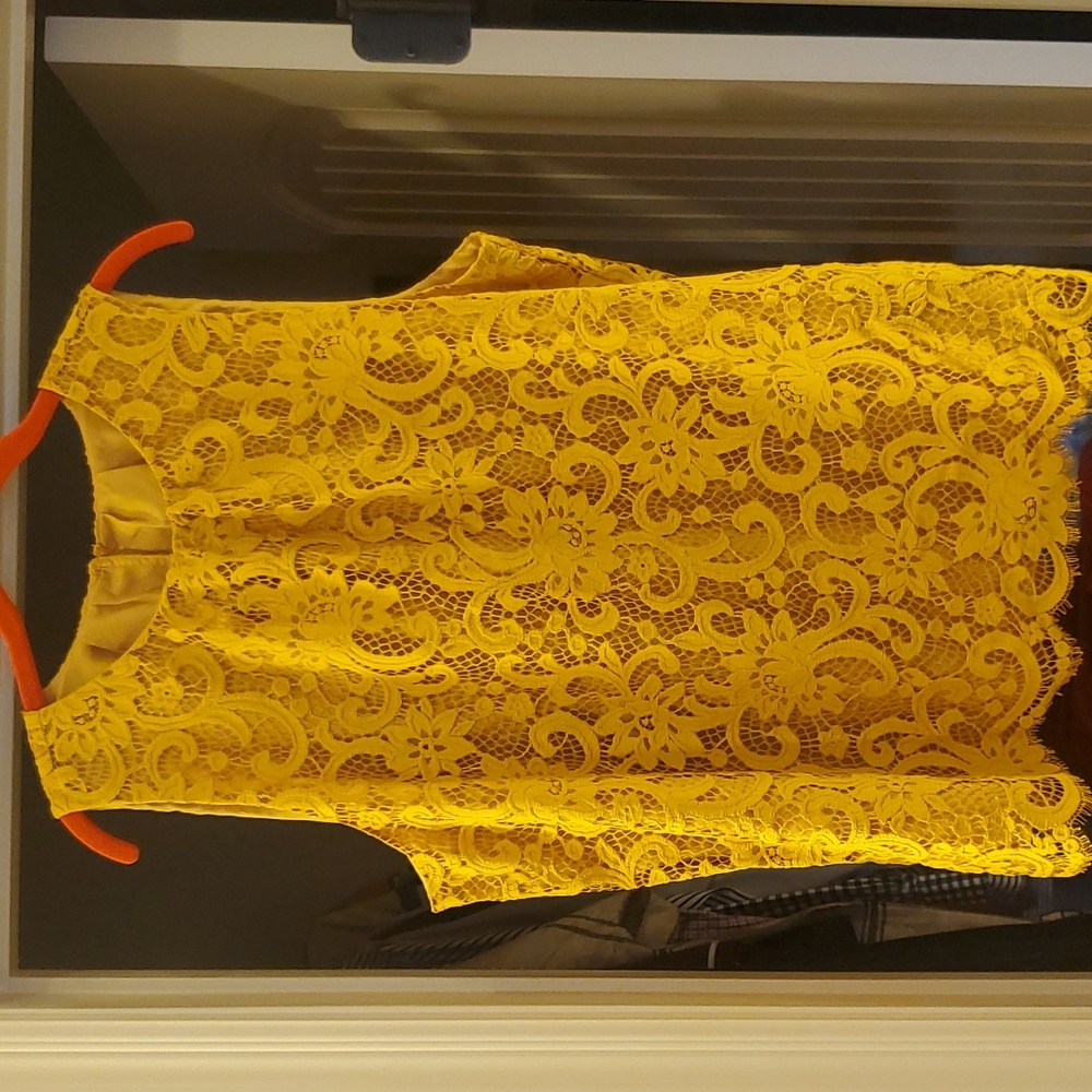 Mustard yellow/Gold lace top
